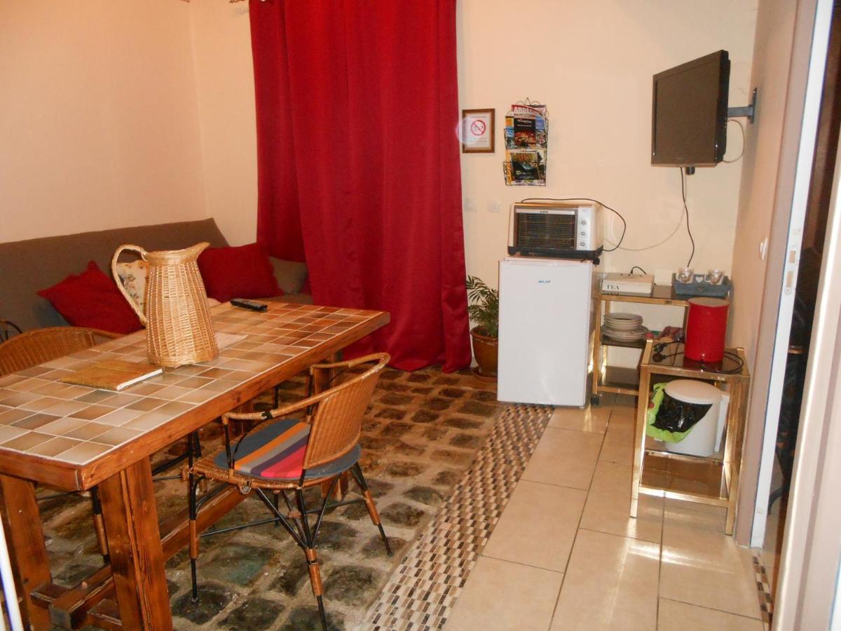 La Dame Blanche Bed & Breakfast Saint-Maurice-d'Ibie Luaran gambar