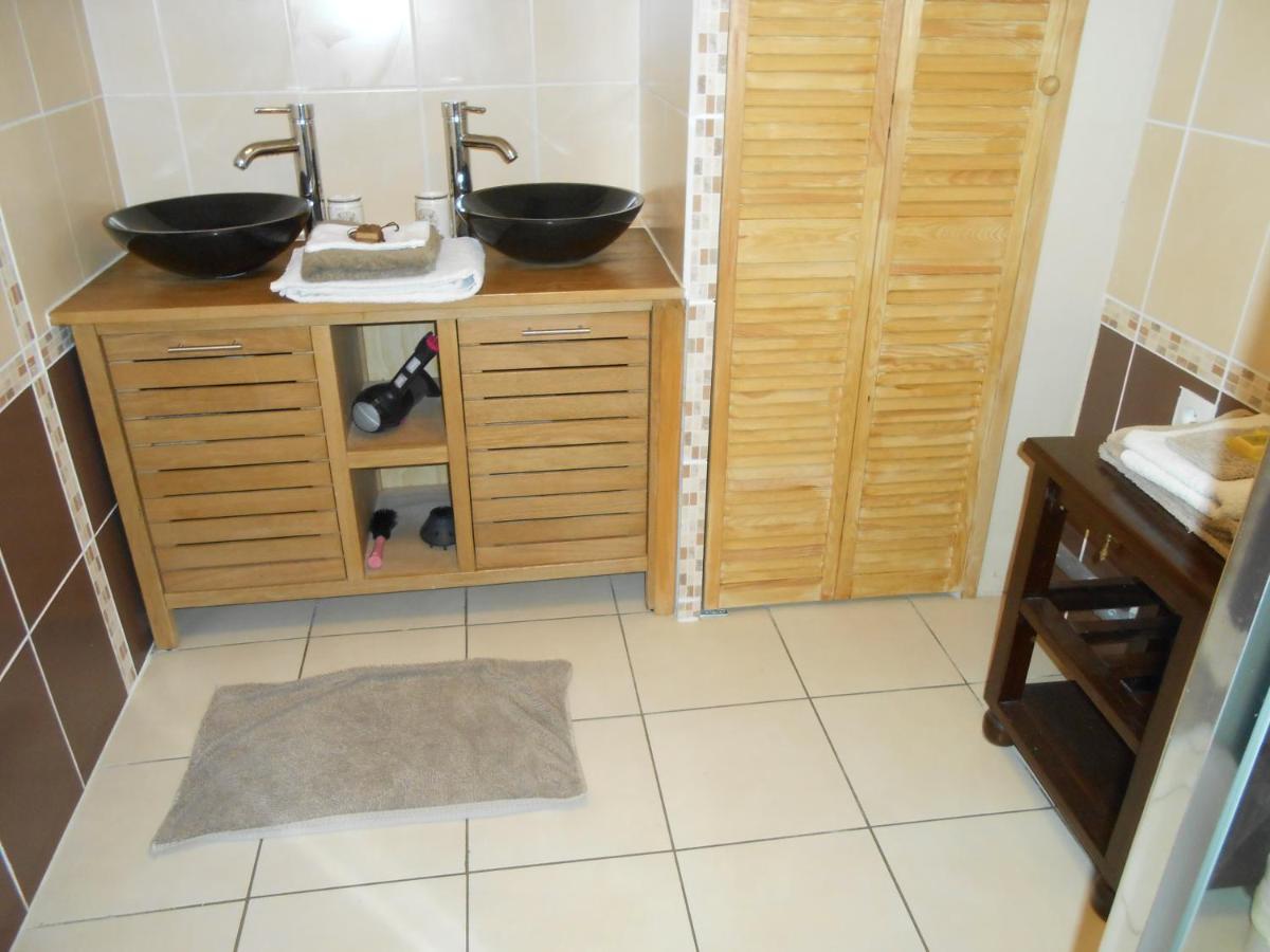 La Dame Blanche Bed & Breakfast Saint-Maurice-d'Ibie Luaran gambar