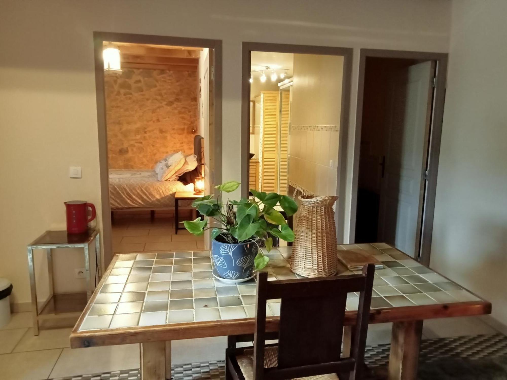 La Dame Blanche Bed & Breakfast Saint-Maurice-d'Ibie Luaran gambar