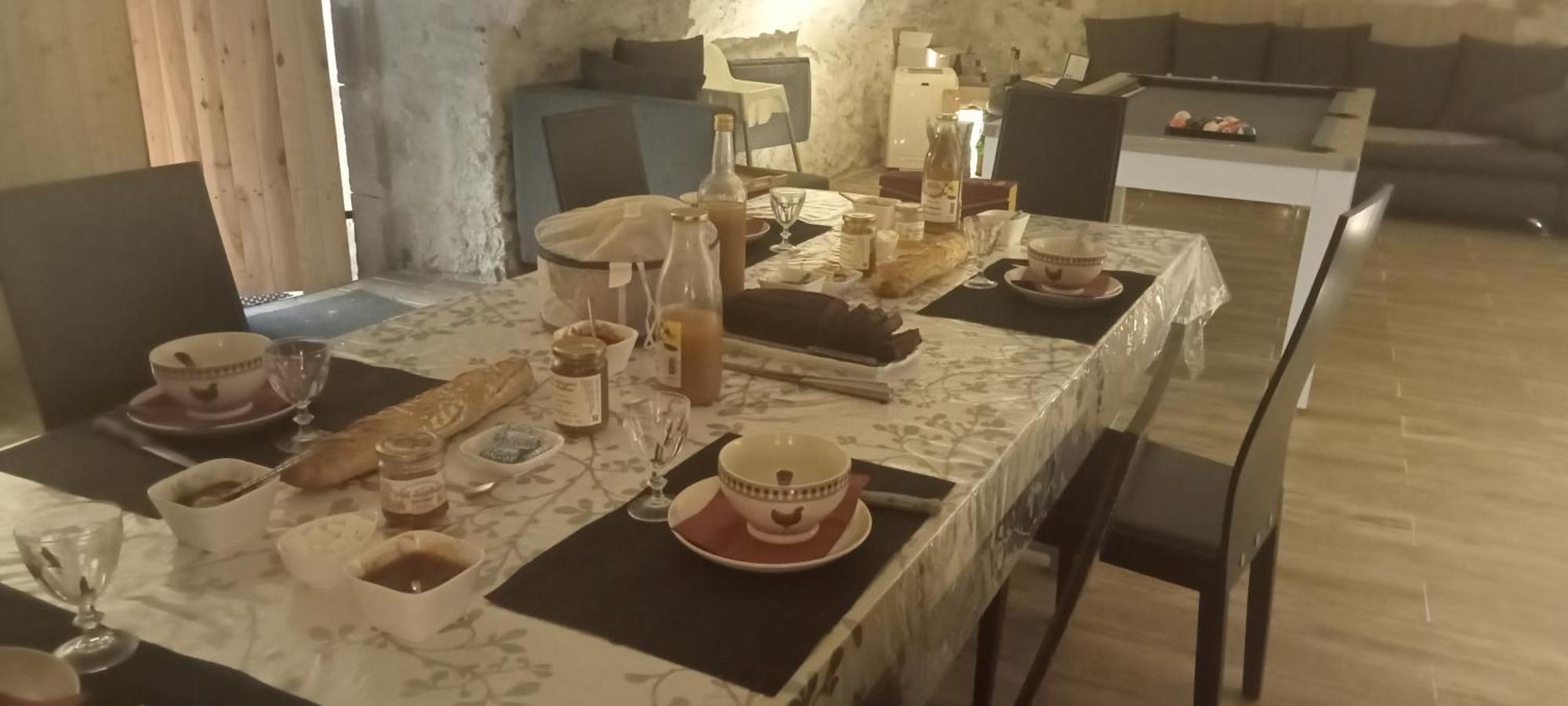 La Dame Blanche Bed & Breakfast Saint-Maurice-d'Ibie Luaran gambar