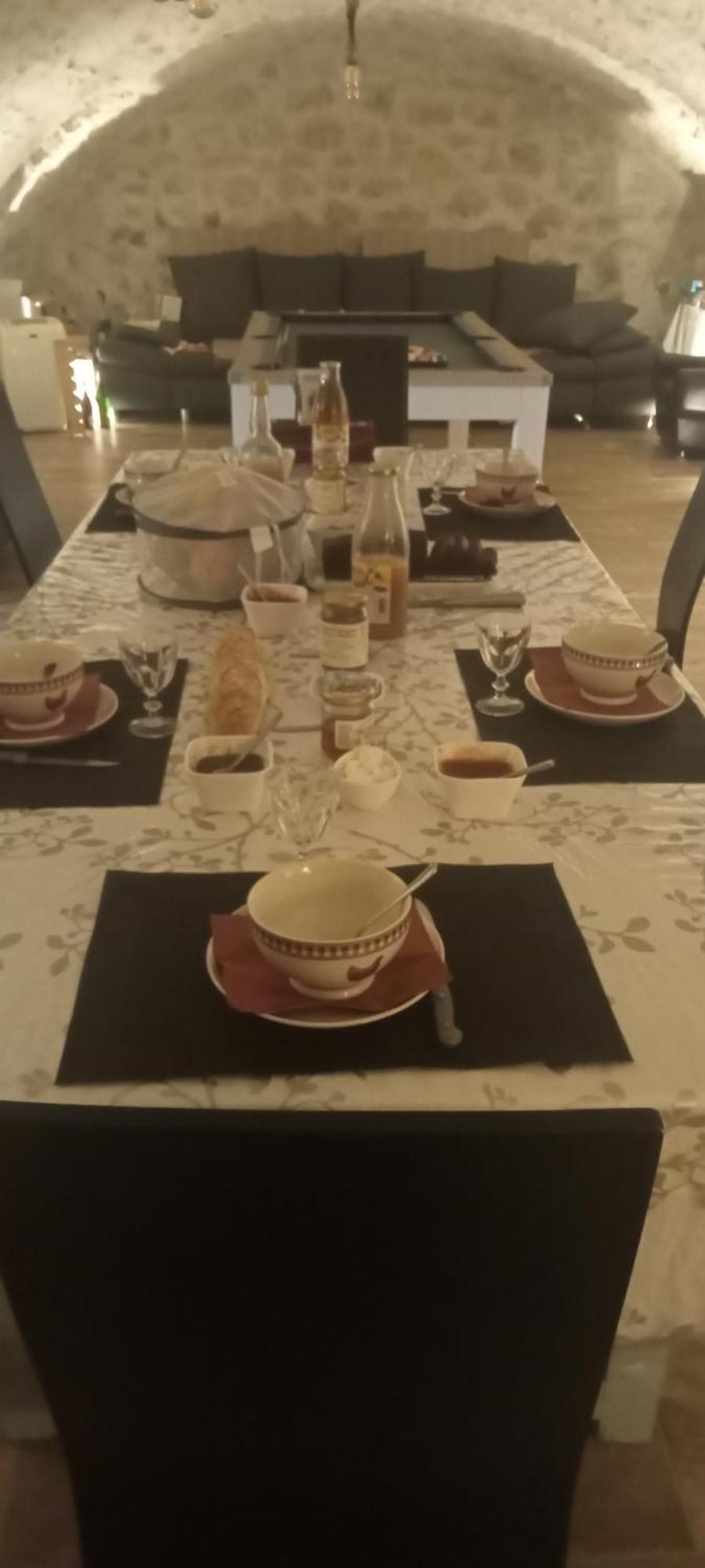 La Dame Blanche Bed & Breakfast Saint-Maurice-d'Ibie Luaran gambar