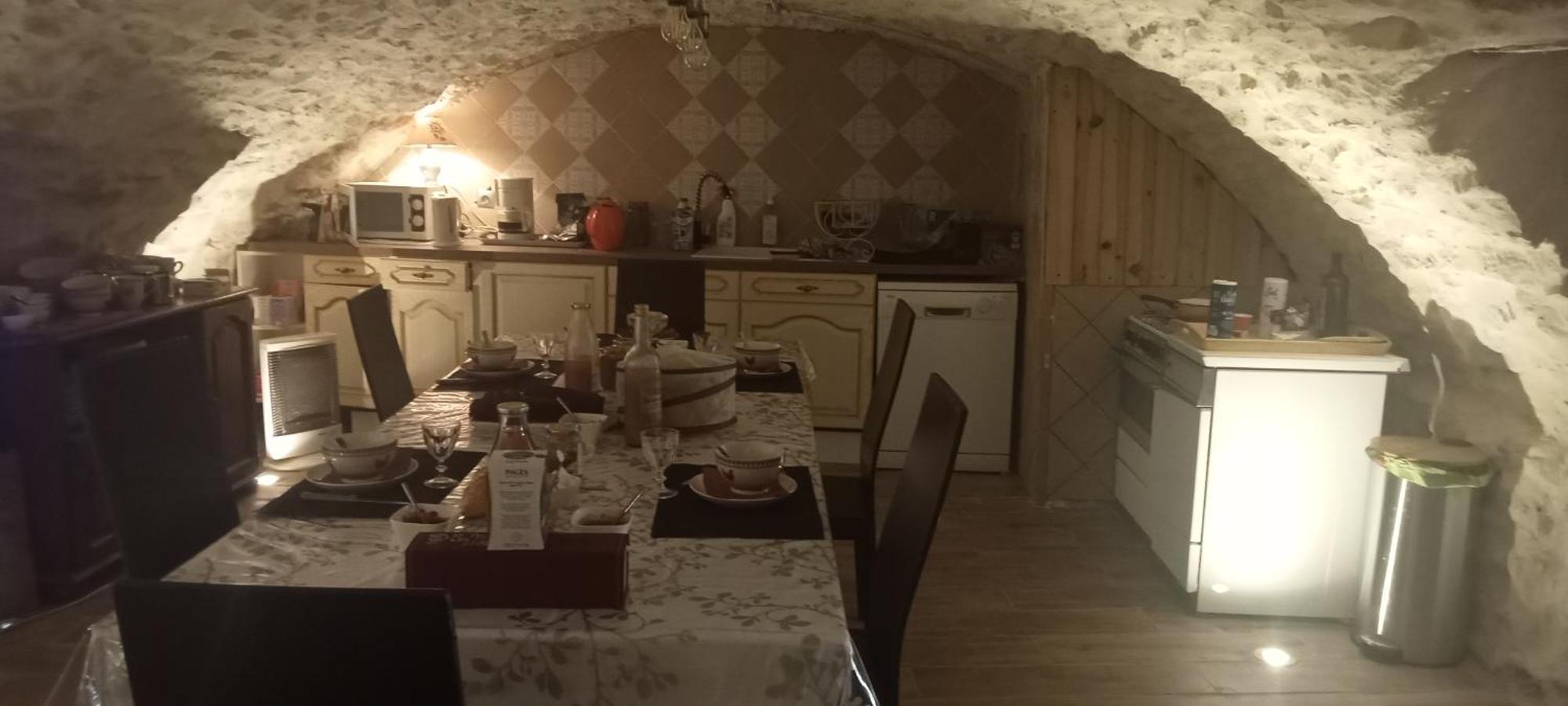 La Dame Blanche Bed & Breakfast Saint-Maurice-d'Ibie Luaran gambar