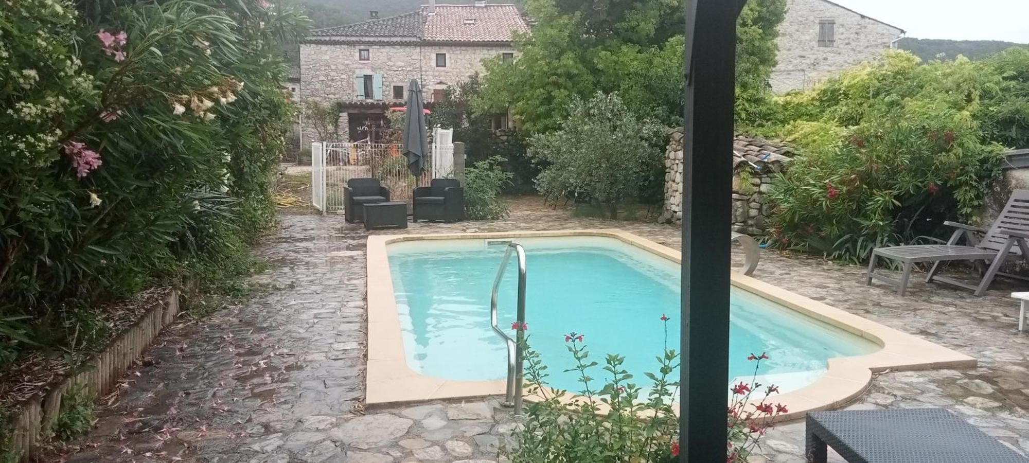 La Dame Blanche Bed & Breakfast Saint-Maurice-d'Ibie Luaran gambar